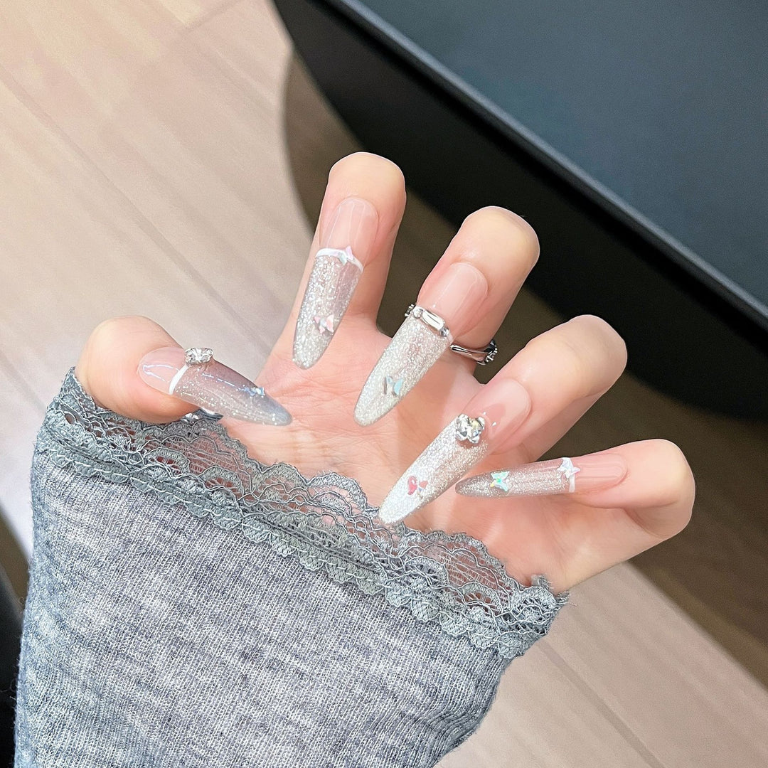 Artisanale Glitzernde Press-On Nagelverlängerungen Karnz