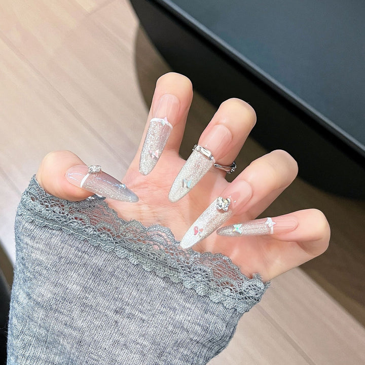 Artisanale Glitzernde Press-On Nagelverlängerungen Karnz