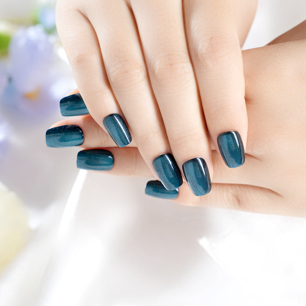 Glänzendes Acryl Press-On Nagelset Karnz