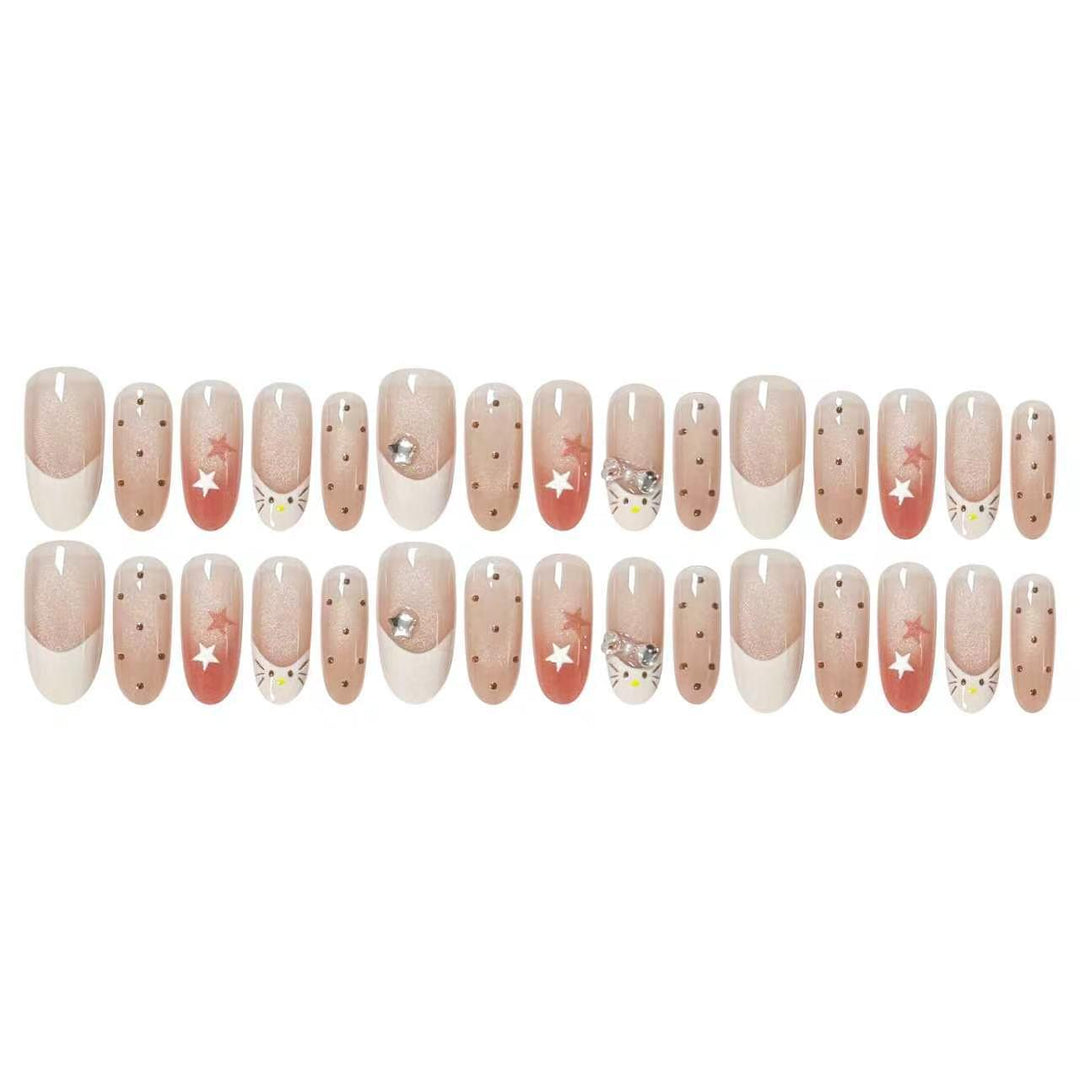 Kunstnagelset mit eleganten Glitzerakzenten Karnz