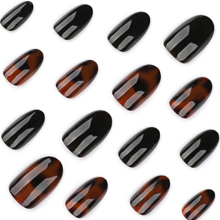 Elegante Kunstnägel im modernem Stiletto-Design Karnz