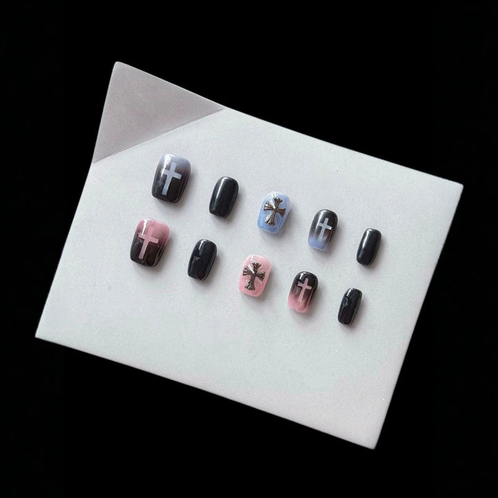 Künstlerisches Press-On-Nagelset mit Kreuz- und Ombre-Design