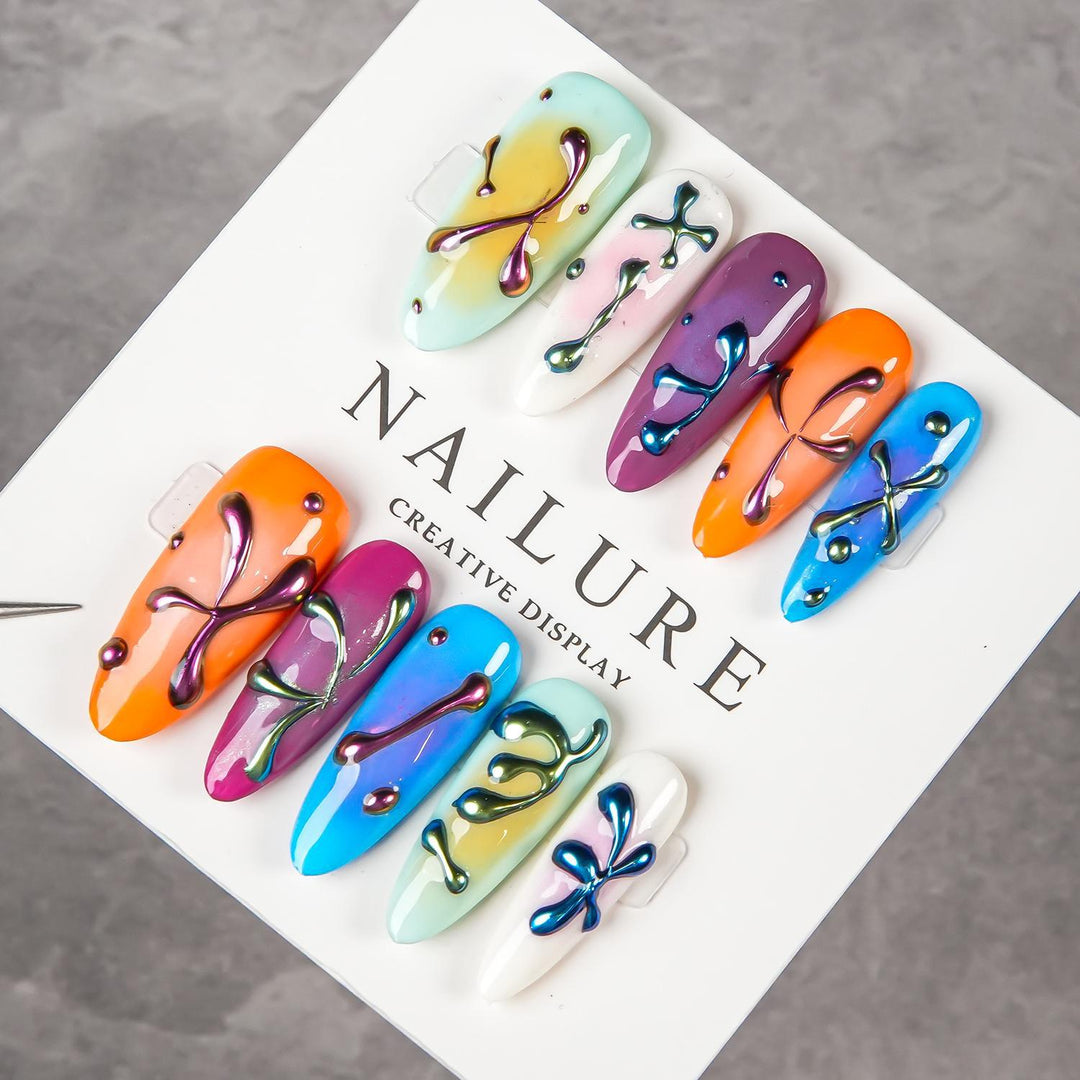 Künstlerisches Press-On Nagelset mit einzigartigem Design