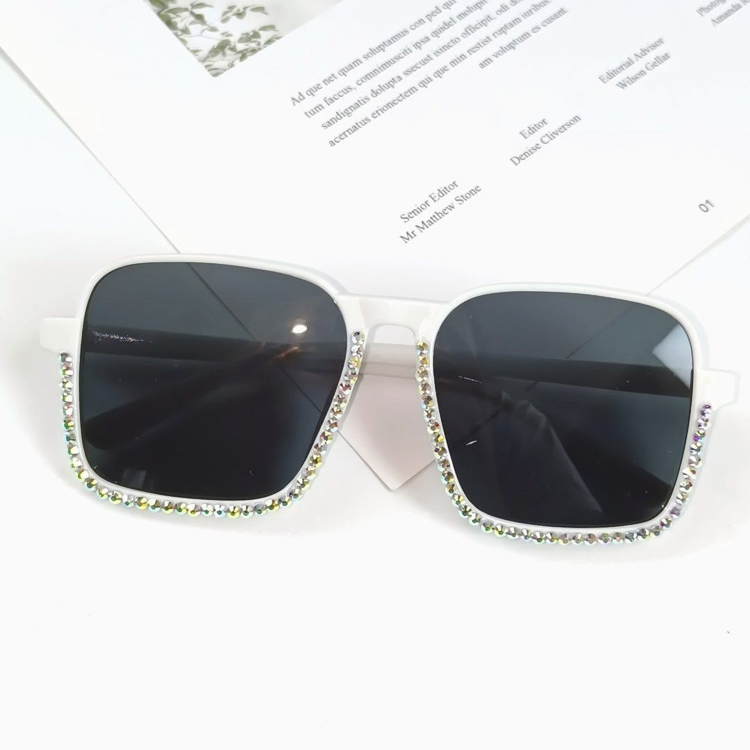 Damen Glamouröse Sonnenbrille mit funkelndem Strass-Besatz Karnz