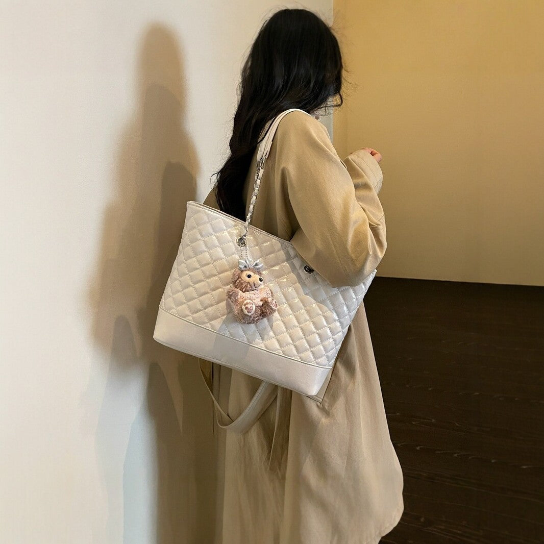 Glänzende gestepptes Tote-Handtasche