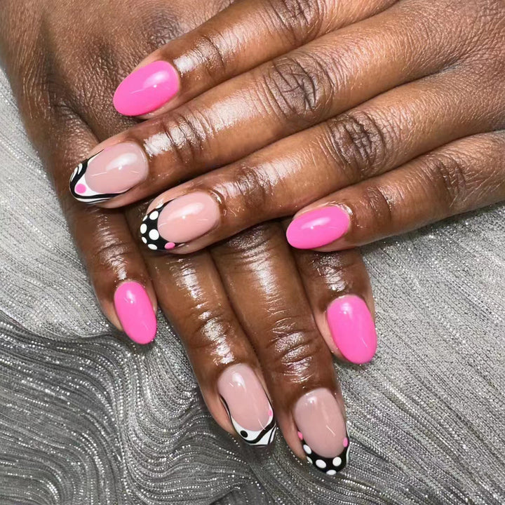 Künstlerische Nagelverzierung