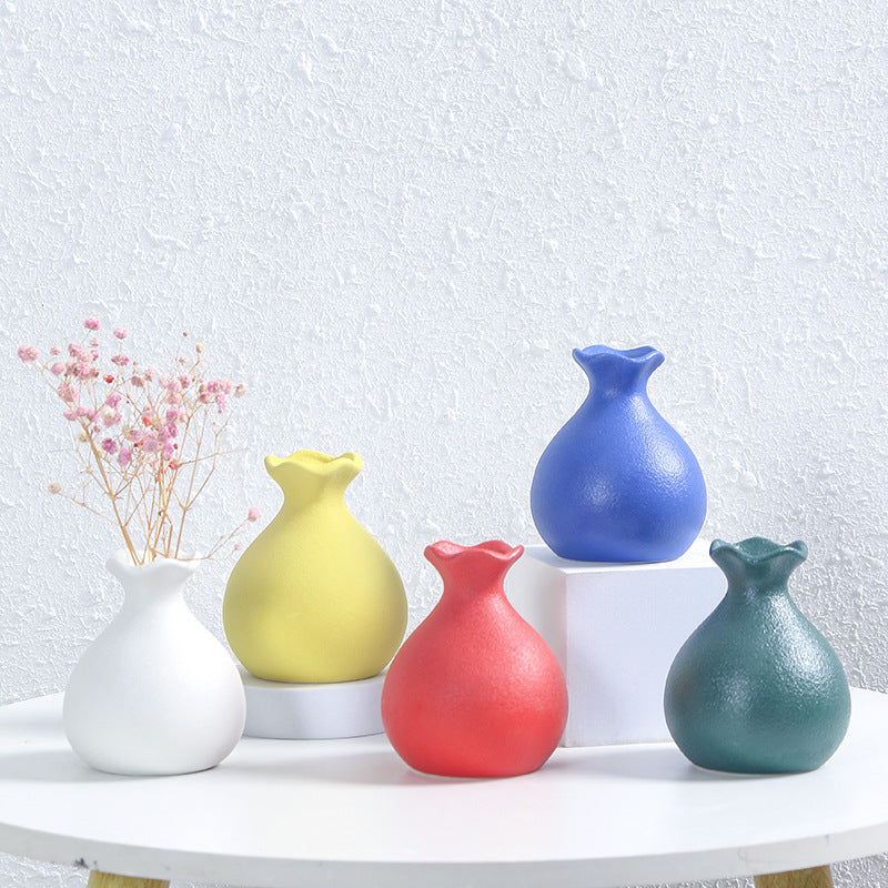 Einzigartige gebogene keramische Blumenvase Karnz