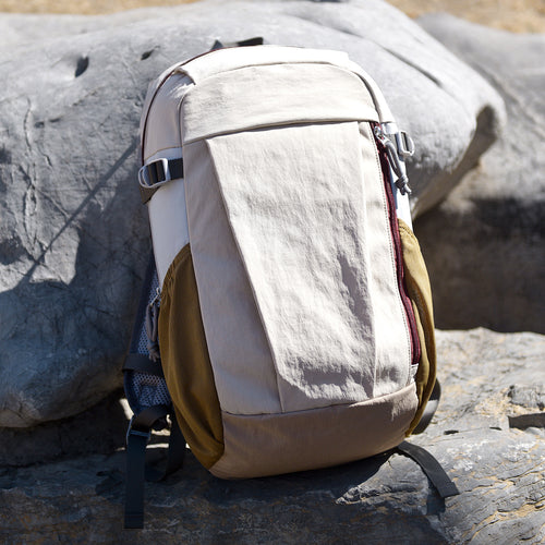 Leichter ergonomischer Reise-Rucksack Karnz