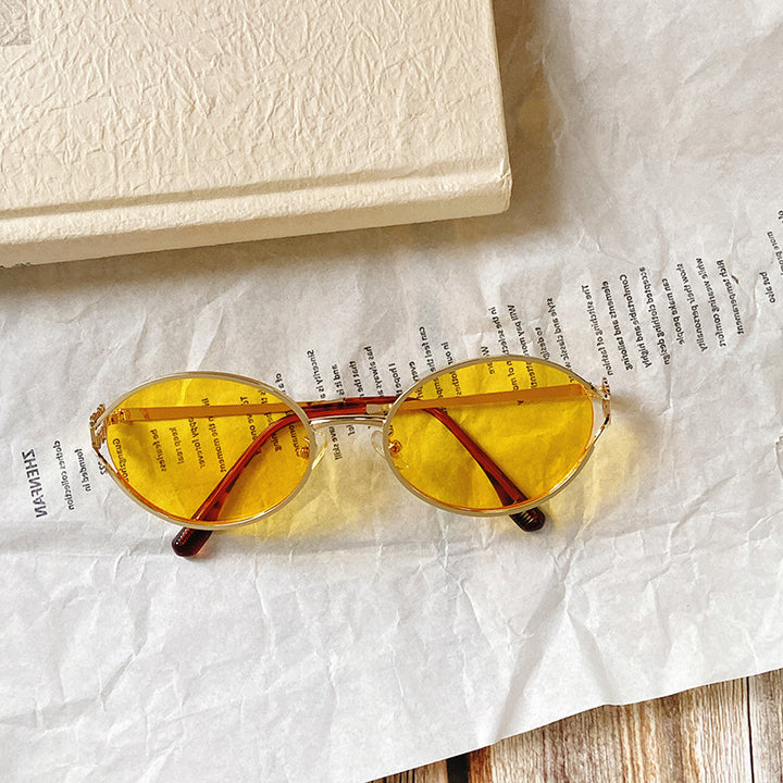Runde Sonnenbrille mit Goldenen Akzenten Karnz