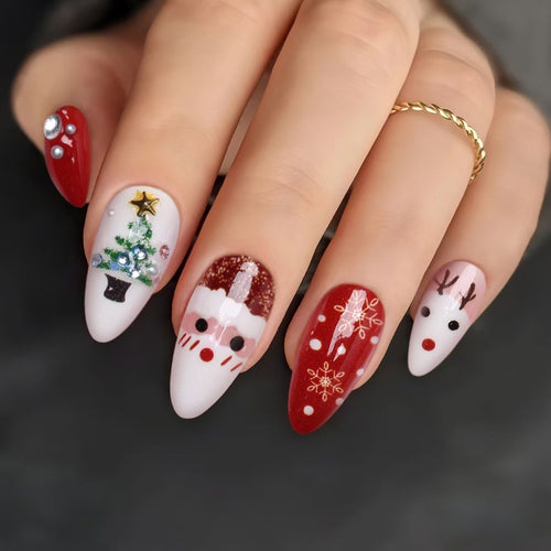 Kreative Kunstnägel mit Weihnachtsmotiv Karnz