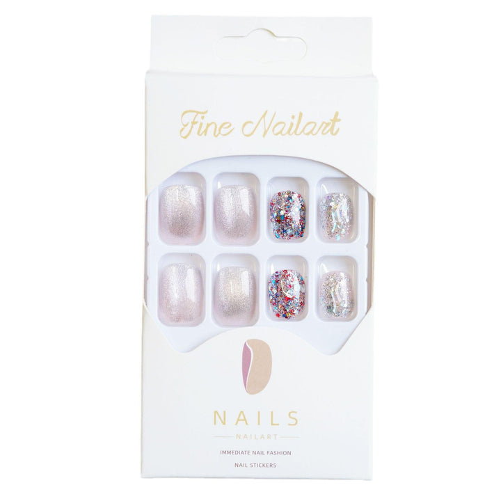 Glitzerndes Press-On Nagelset mit künstlerischem Foliendesign Karnz