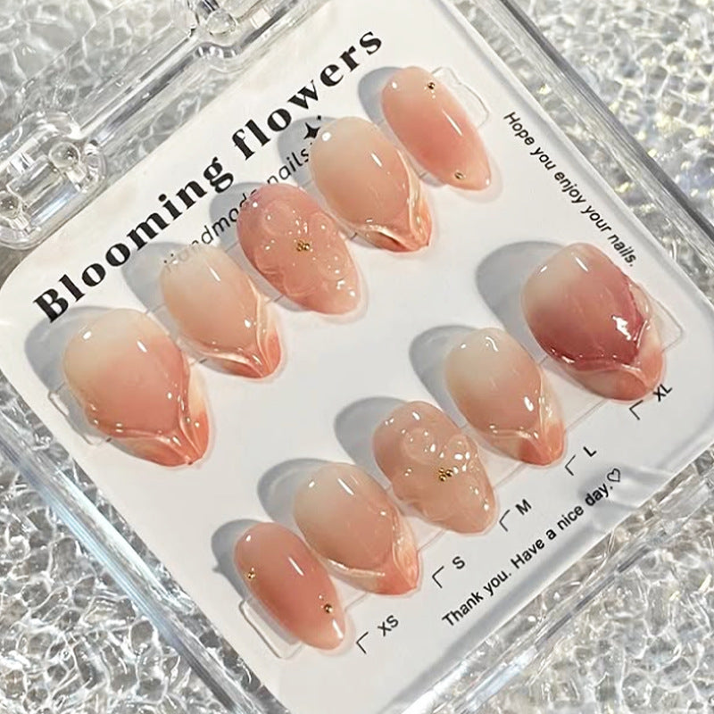 Dekorativer press-on Nagelsatz mit floralen Akzenten Karnz 1788495814