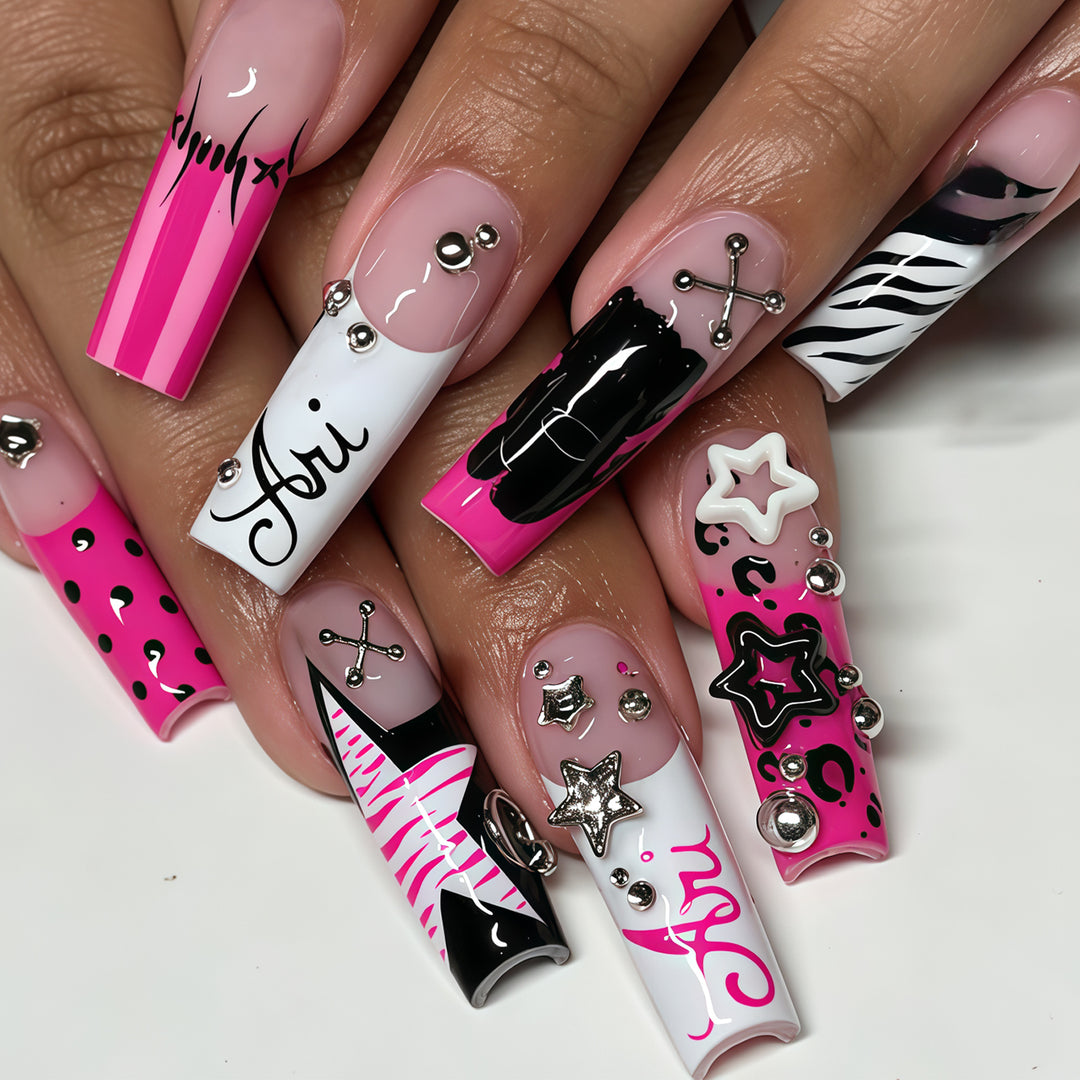 Künstlerisches Press-On-Nagelset mit stilvollen Aufklebern Karnz