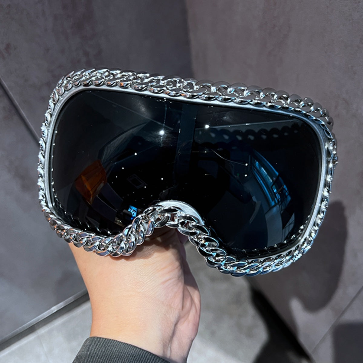 Damen Skibrille mit luxuriösem Kettenrahmen Karnz