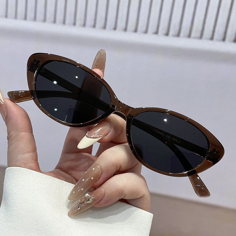 Damen modische Sonnenbrille im minimalistischem Design Karnz