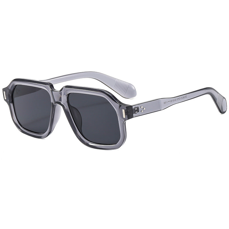 Damen Elegante und stylische Sonnenbrille im modernen Design Karnz