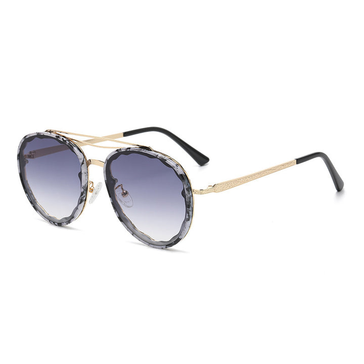 Damen Modern gestaltete Sonnenbrille im eleganten Oversize-Stil Karnz
