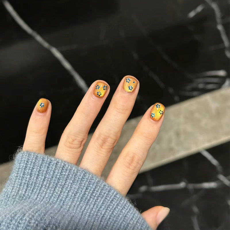 Floral Accent Gel Nail Art Karnz