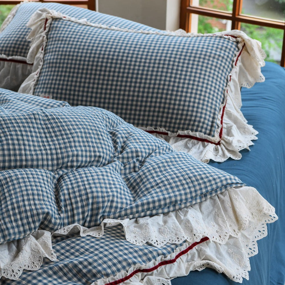 Luxuriöses Bettwäsche-Set aus Baumwoll-Gauze mit gesteppter Decke und Spitzenbordüre