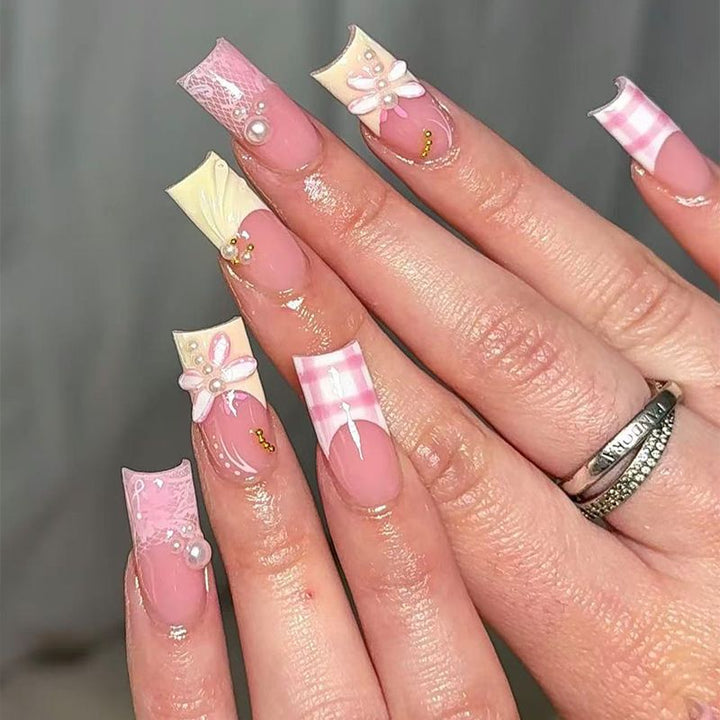 Artisan Dekorative Nagelspitzen Karnz
