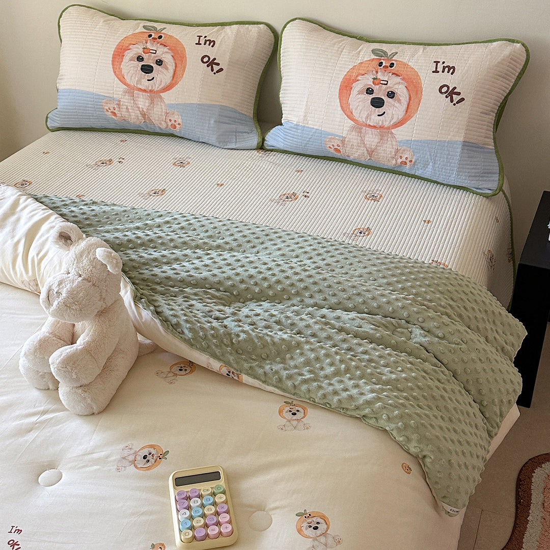 Kinderbett-Set mit gesteppter Kopfkissen-Garnitur, Matratzenauflage und Minky-Kuscheldecke
