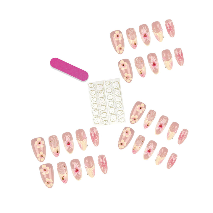 Dekorative Florale Nagelspitzen