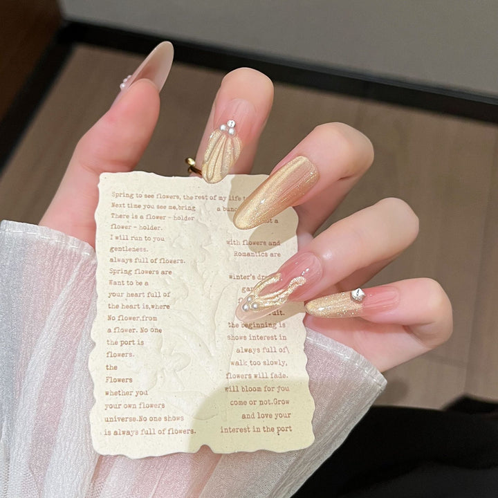 Dekorative mit Kristallen verzierte Press-On Nagelkunst Karnz