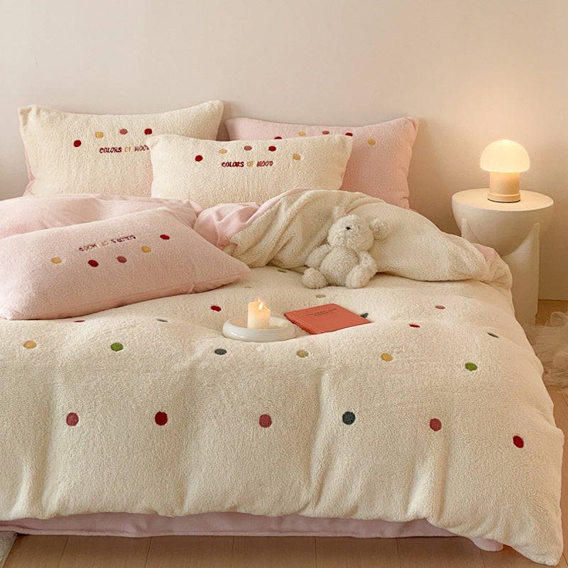 Kuschelige Teddyfleece-Bettgarnitur mit bunten Pünktchen und extra-weicher Oberfläche