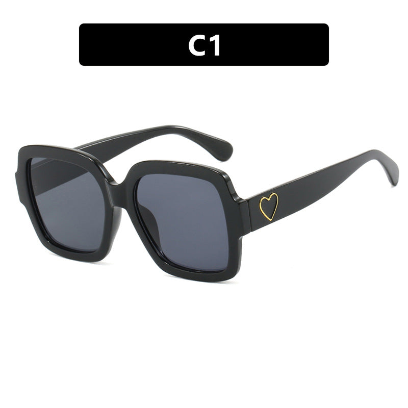 Damen quadratische Sonnenbrille mit modischem Herzakzent Karnz