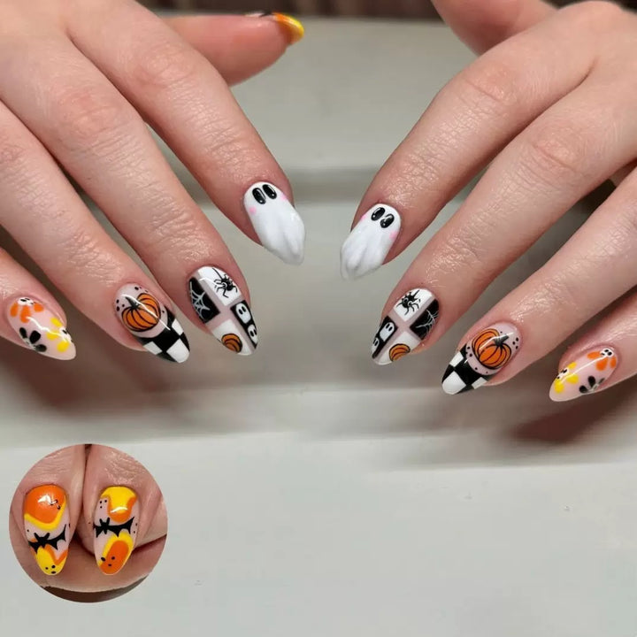 Künstlerische Halloween Nagelkunst