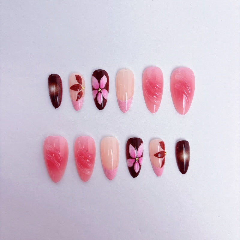 Kunstnagel Set mit dekorativem Nageldesign Karnz