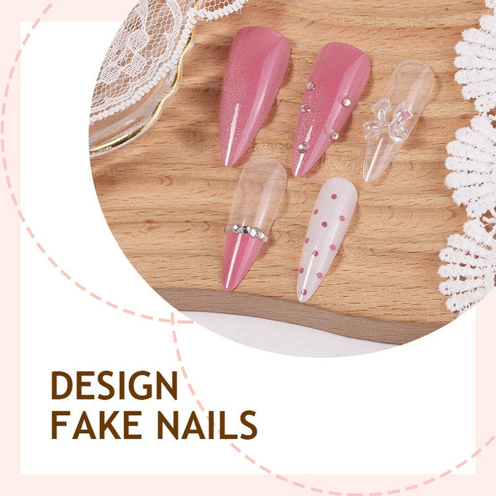 Kunstnagelset mit elegante Blüten- und Glitzerdetails Karnz