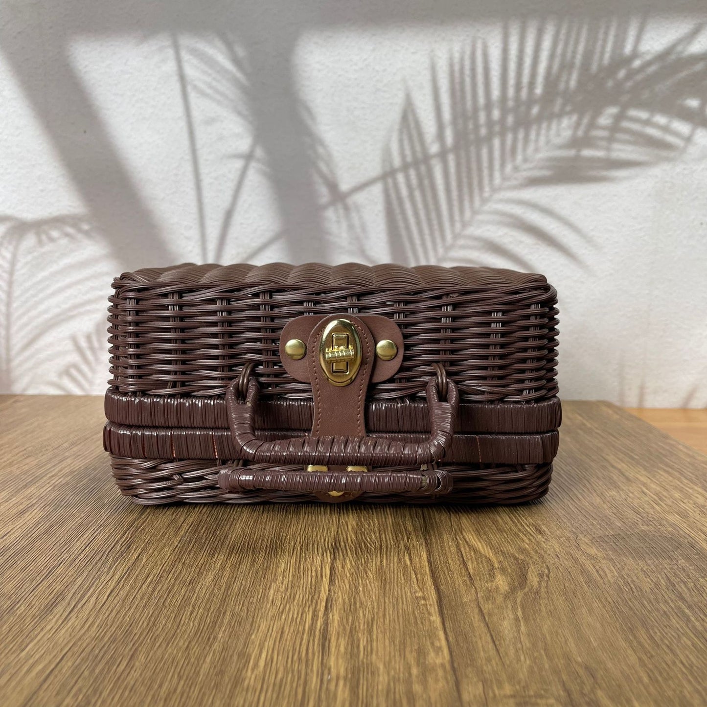 Damen eleganter Handtasche aus geflochtenem Material Karnz