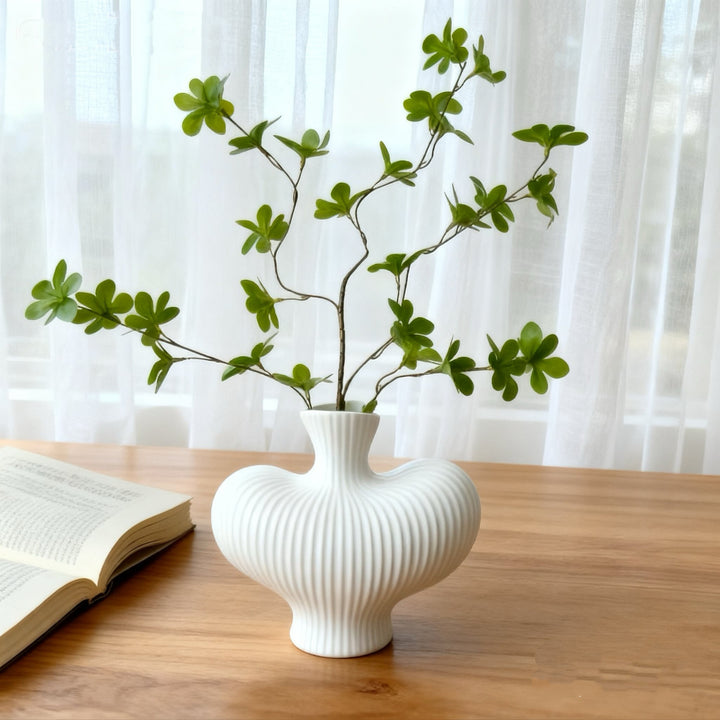 Dekorative skulptierte Vase für die Wohnkultur-Darstellung