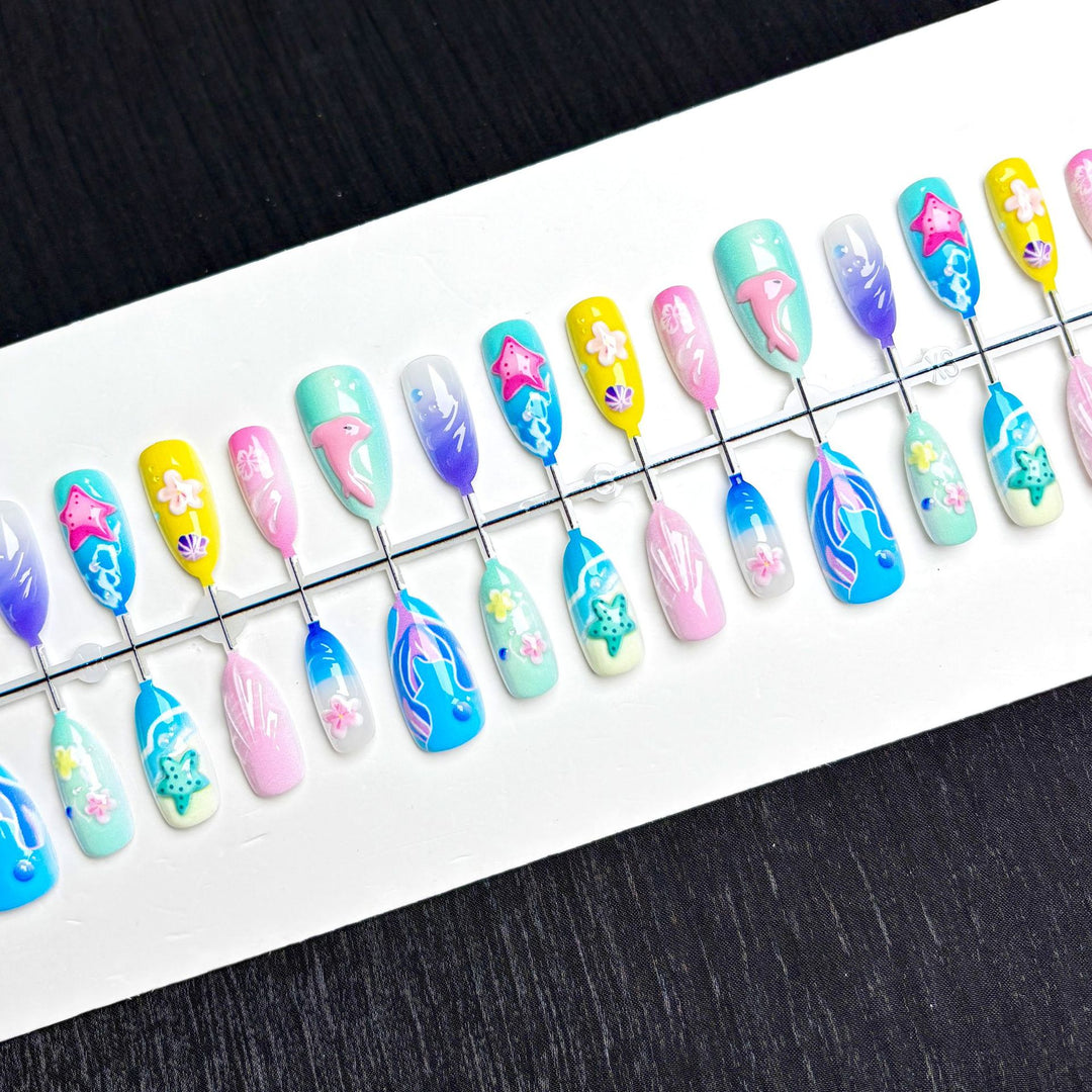 Lebendige vom Ozean inspirierte Press-On Nagelkunst-Set