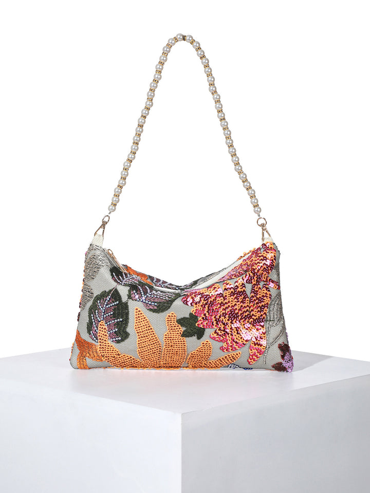 Blumengeschmückte Abendhandtasche