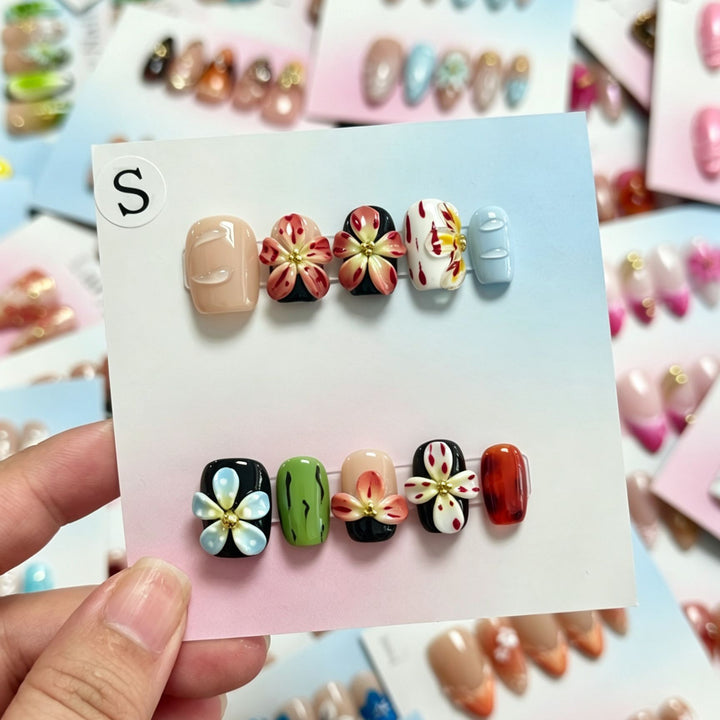 Handgefertigtes Blumen-Design Press-On Nägel Set