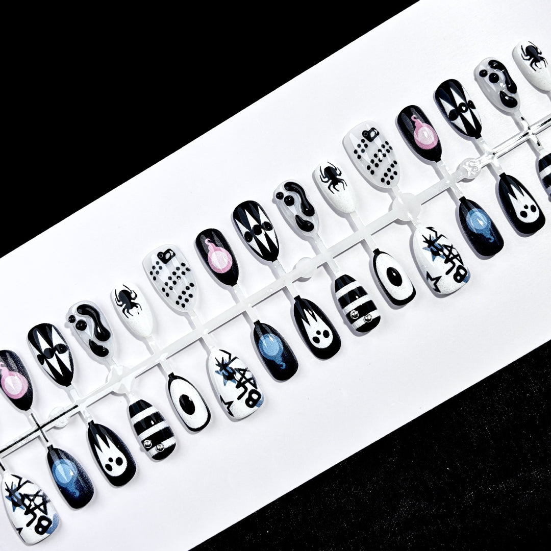 Theatrale Halloween-Themen Press-On Nagelkunst Set