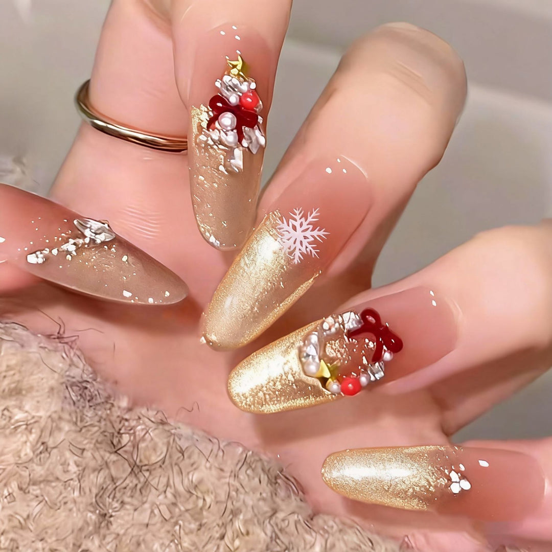 Kunstnagelset mit festlichem Design Karnz