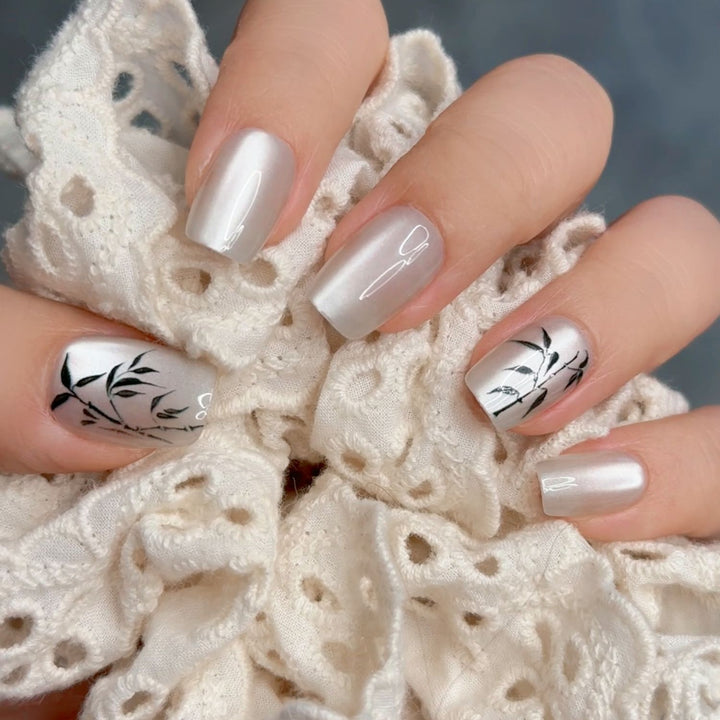 Künstlerische Blumendruck-Press-On-Nagelkunst Karnz