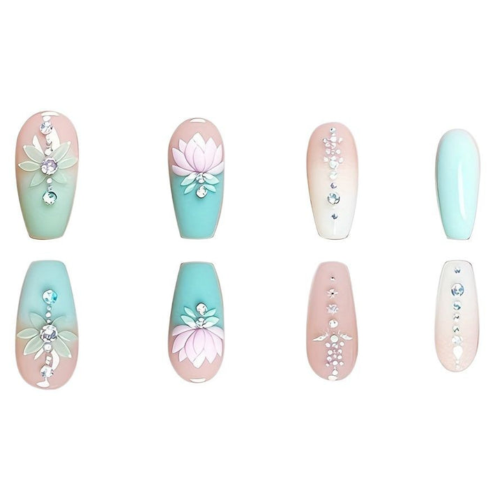 Floral und Edelstein Nagelkunst Verlängerungen Karnz