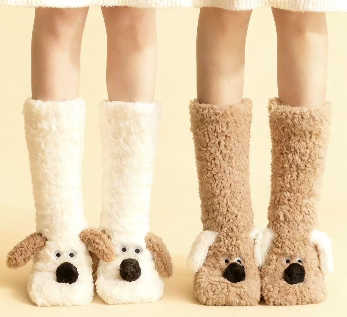 Damen Kuschelige Hundesocken mit tierischem Design Karnz