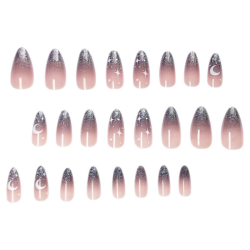 Himmlisches Thema Nagelkunst