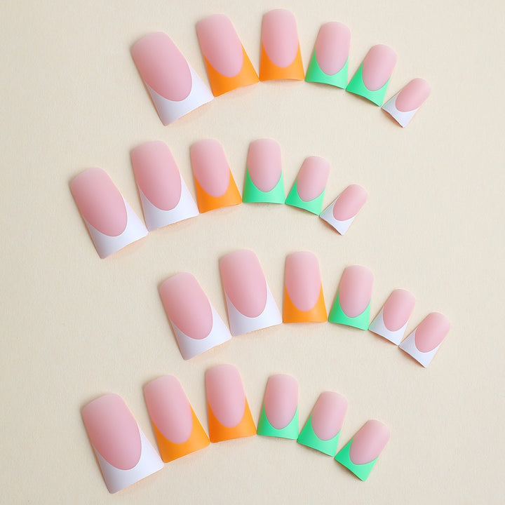 Kunstnagelset mit kreativem Farbverlauf Karnz
