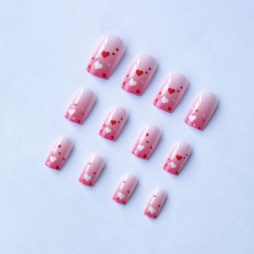 Herz-Themen-Acrylnageldesign