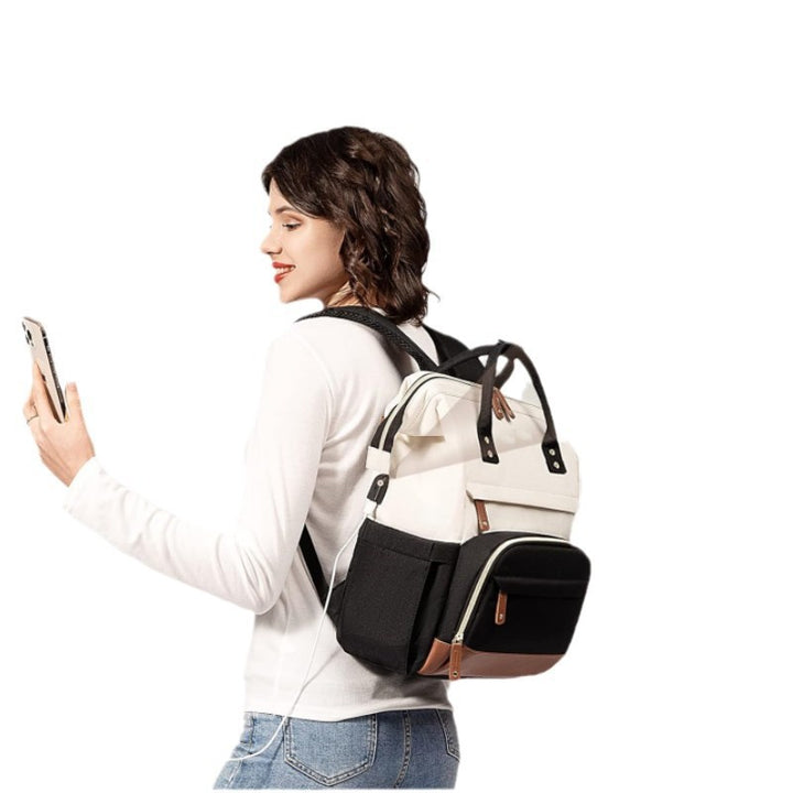 Multifunktionaler Backpack mit Stilvollen Lederakzenten Karnz
