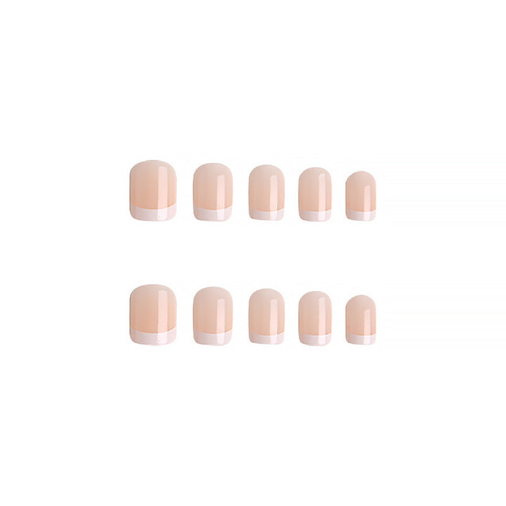 Kunstvolle French Tip Kunstnägel Karnz