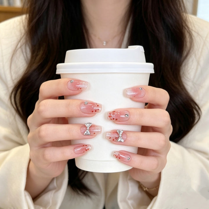 Elegantes Press-On-Nagelkunstset mit Strass-Akzenten Karnz