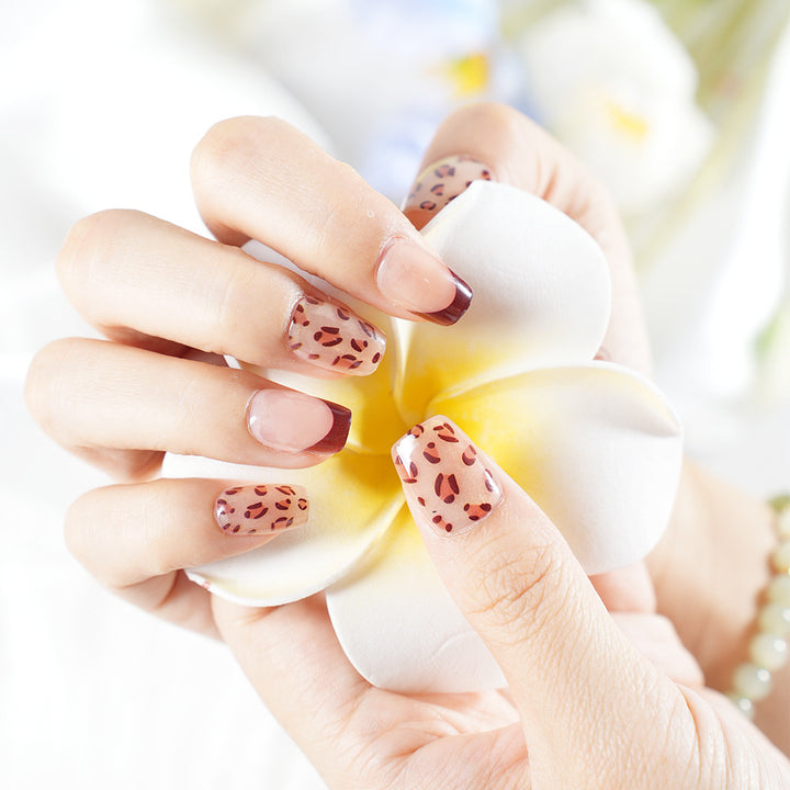 Trendige Tierdruck Press-On Nagel Set Karnz