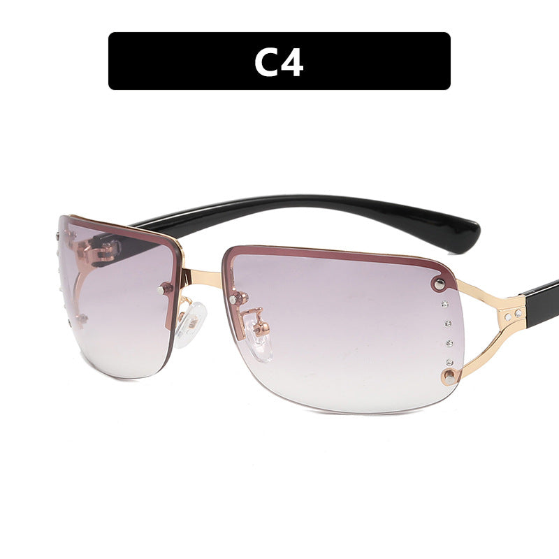Damen extravagante Sonnenbrille im modernen Design mit feinen Akzenten Karnz